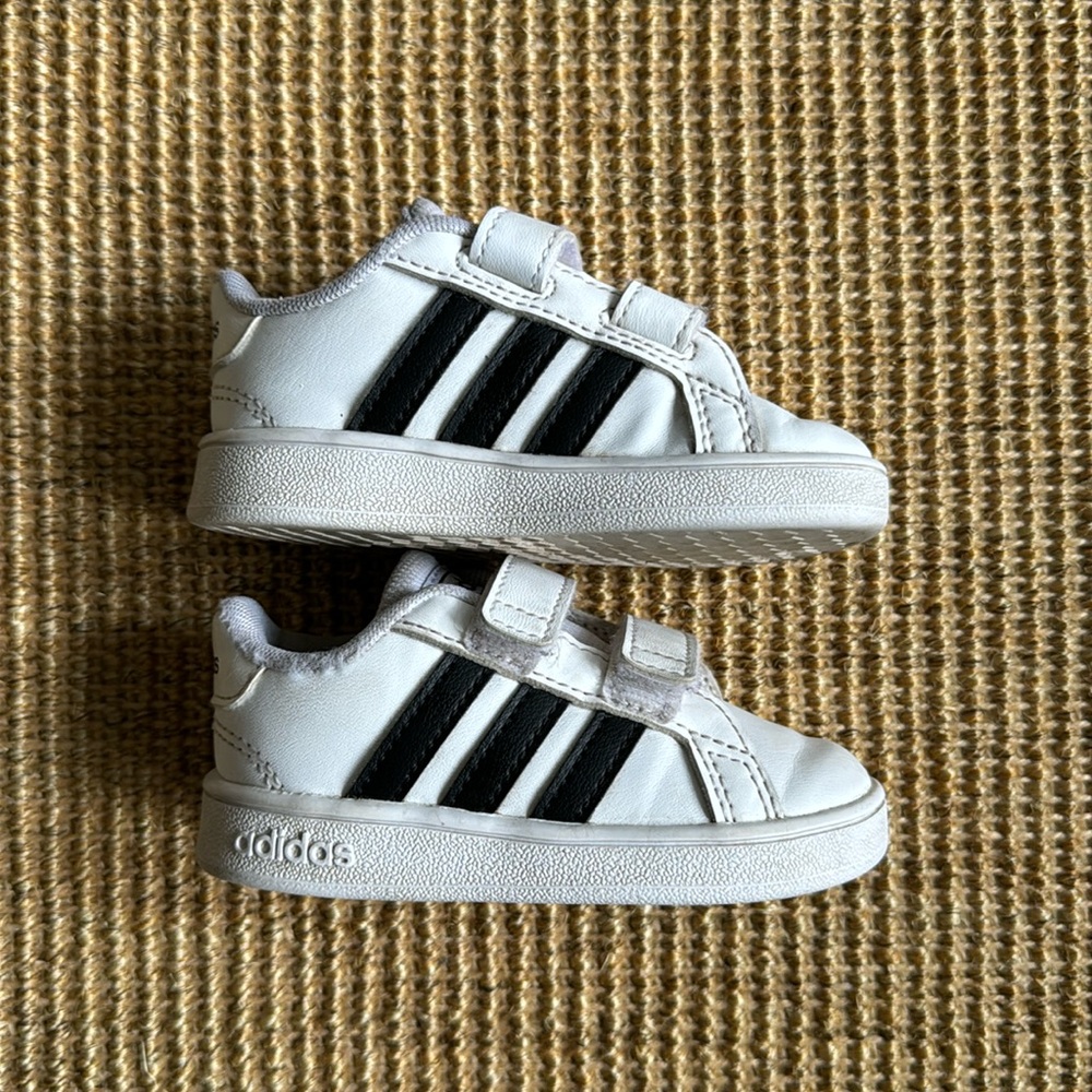 Adidas Toddler Sneakers Size 5